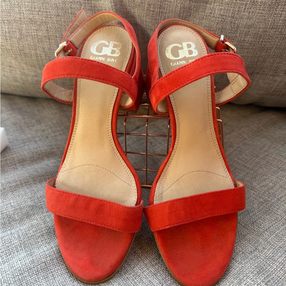 Gianni Bini Classic Red Suede Block Heel Sandals - Women Size 7 - Picture 2 of 2